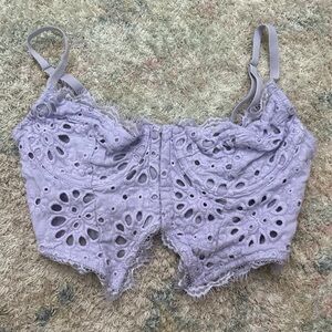ANTHROPOLGY PURPLE LACE CROP TOP
SIZE SMALL
WORN ONCE
GREAT CONDITION